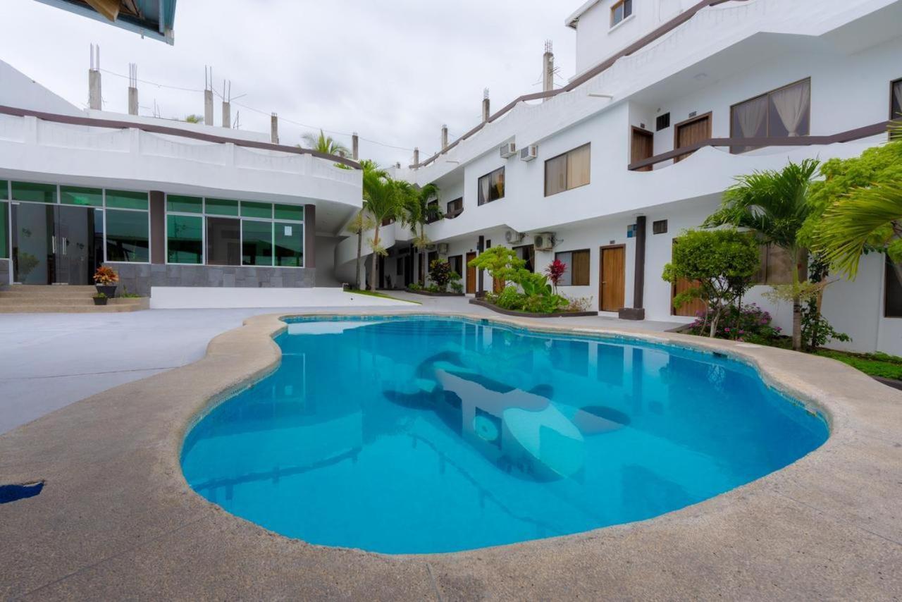 Hotel Pelican Bay Puerto Ayora  Exterior photo