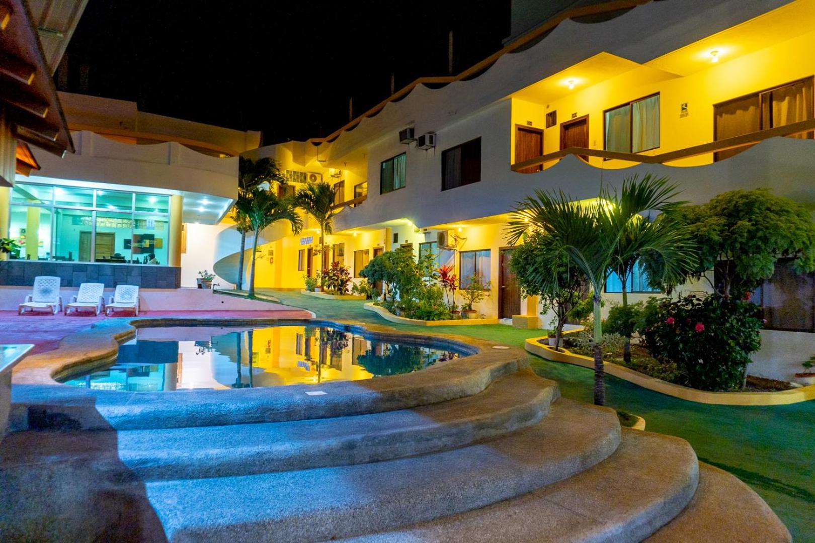 Hotel Pelican Bay Puerto Ayora  Exterior photo