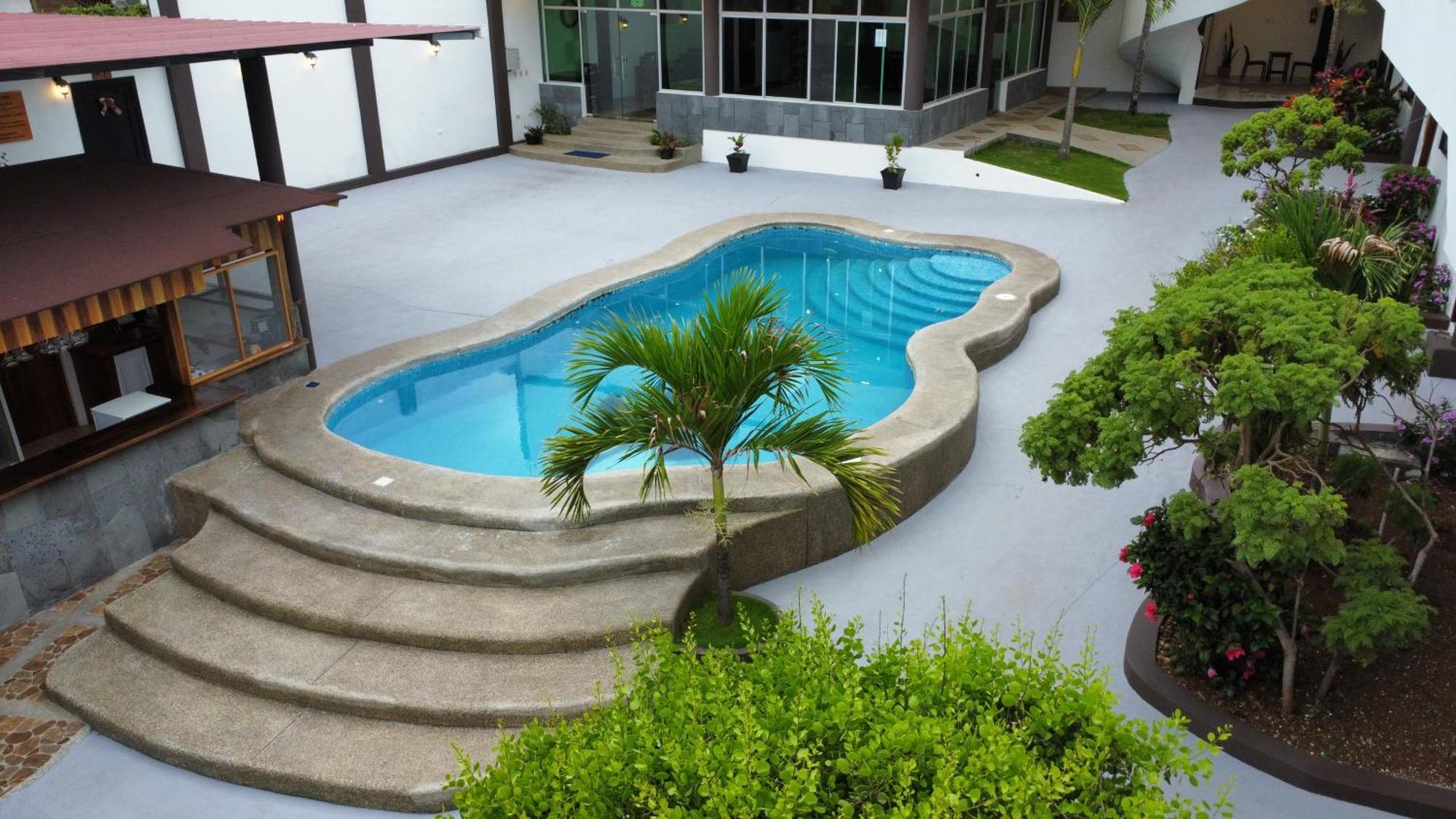 Hotel Pelican Bay Puerto Ayora  Exterior photo