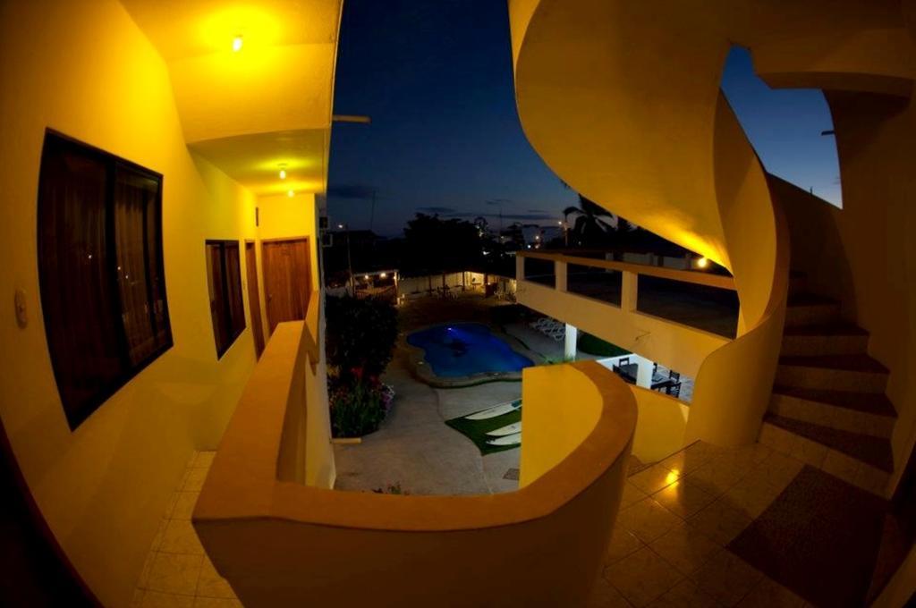 Hotel Pelican Bay Puerto Ayora  Exterior photo